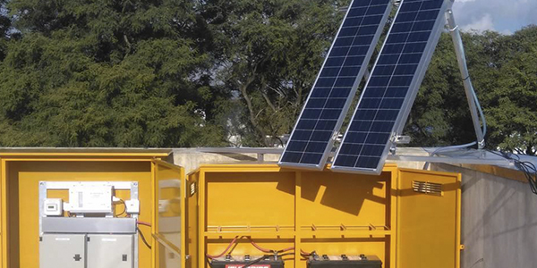 Nuevos paneles solares en la terraza del departamento provistos por el IITREE Nuevos paneles solares en la terraza del departamento provistos por el IITREE